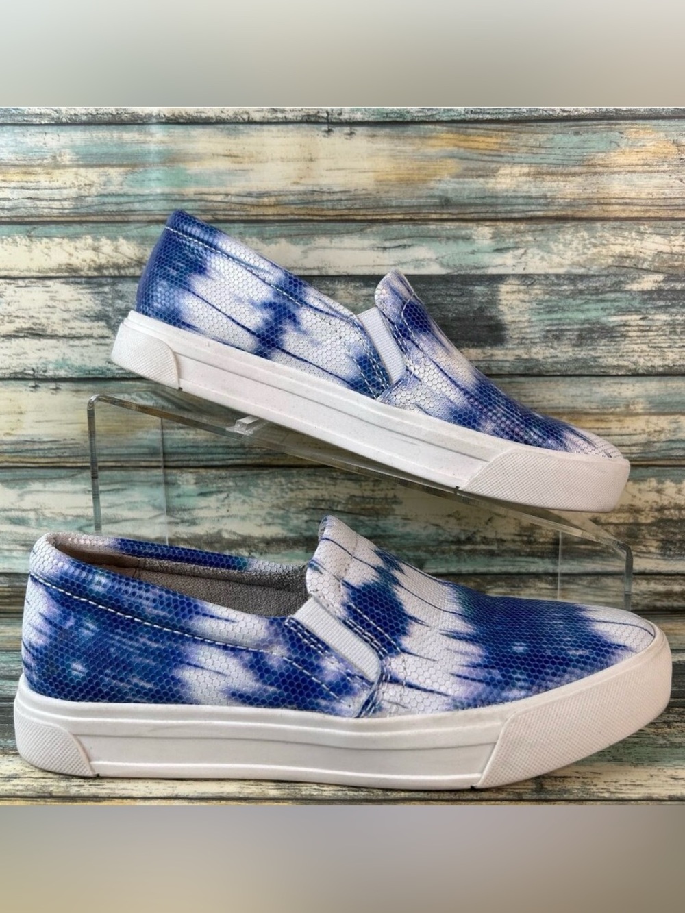 Naturalizer Sneakers Womens 6M Casual Slip On Shoe Blue Tie Dye Leather Flats